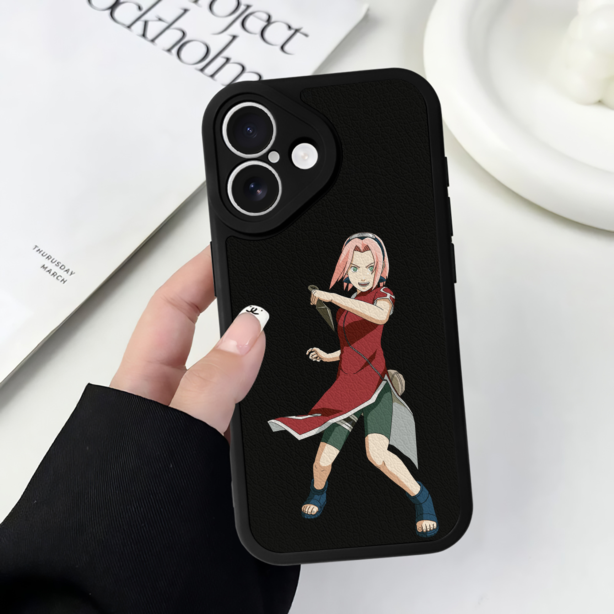 （画像用） NARUTO -ナルト- 春野サクラ Haruno Sakura 【iPhone 16シリーズ対応】シリコンスマホケース（レザー調） 材質：シリコン